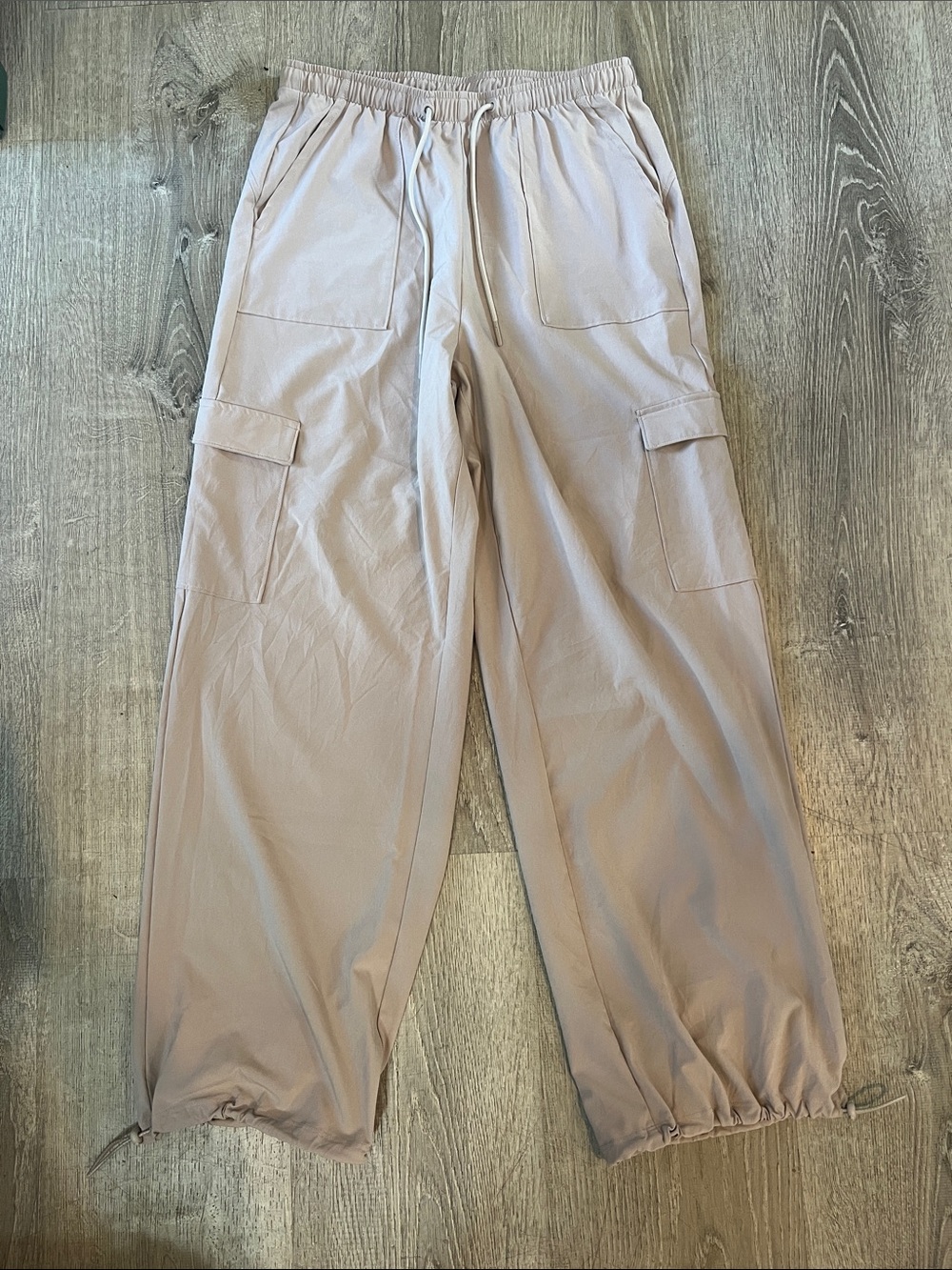 Gilly Hicks Women’s Cargo Jogger Pants - Beige size Small